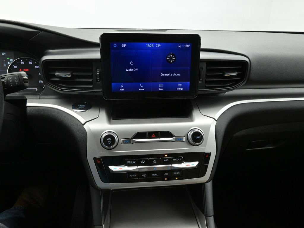 Certified 2022 Ford Explorer XLT w/ Class IV Trailer Tow Package image 32