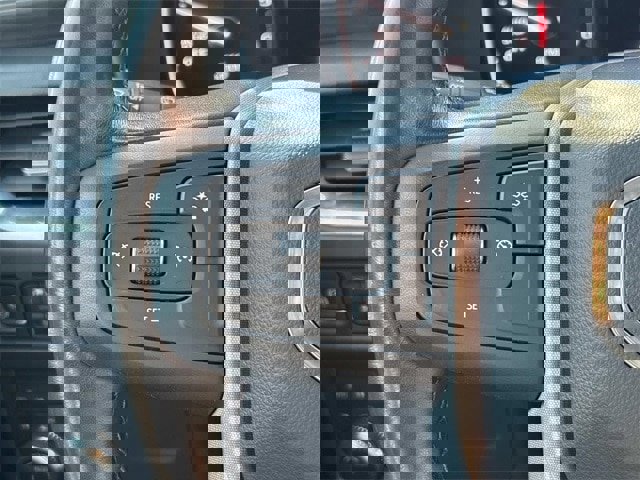 Used 2021 GMC Yukon XL SLT image 30