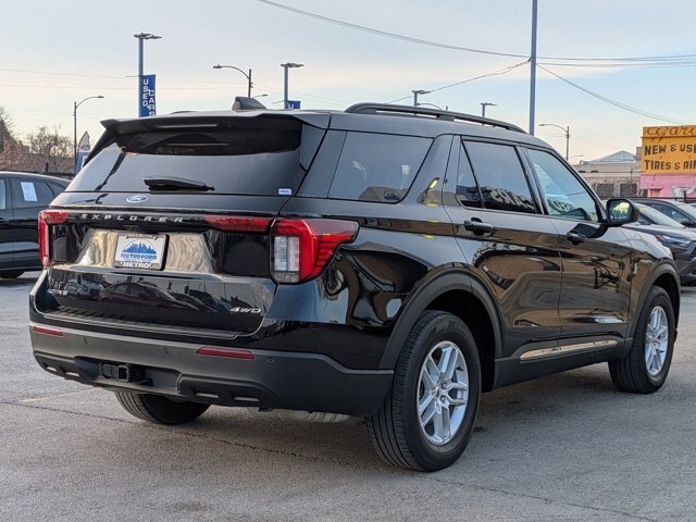 Certified 2025 Ford Explorer Active AWD/4WD image 4
