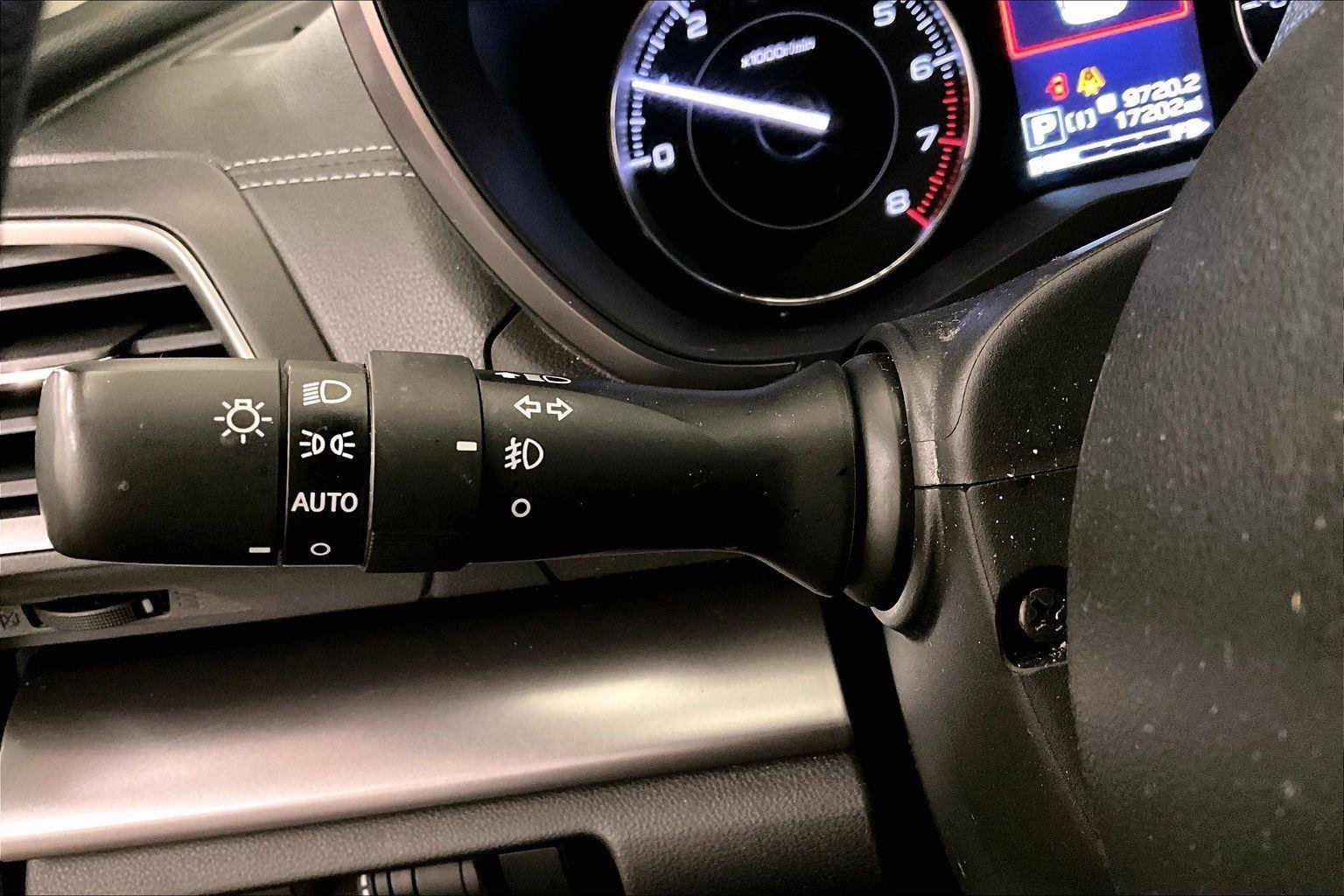 Used 2022 Subaru Impreza 2.0i Limited image 30