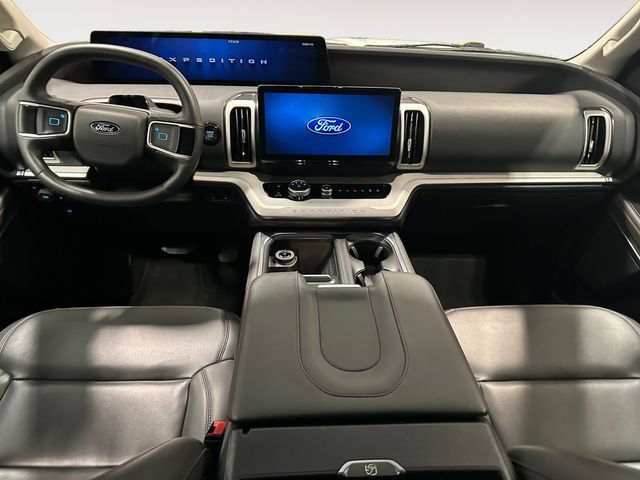 Certified 2025 Ford Expedition Active AWD/4WD image 10