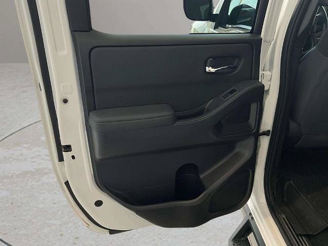 Used 2023 Nissan Frontier SV w/ Midnight Edition Package AWD/4WD image 19