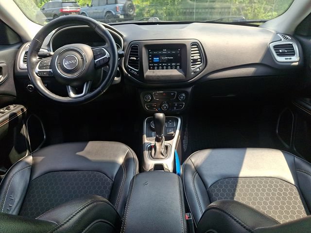 Used 2019 Jeep Compass Latitude w/ Popular Equipment Group AWD/4WD image 18