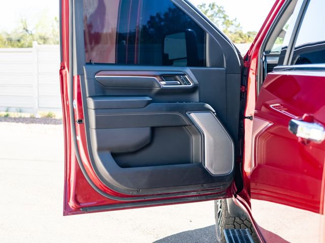 Used 2024 GMC Sierra 2500 Denali w/ Technology Package AWD/4WD image 17