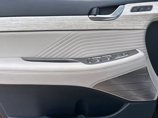 Used 2024 Hyundai Palisade Calligraphy image 13