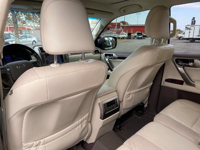 Used 2019 Lexus GX 460 460 image 29