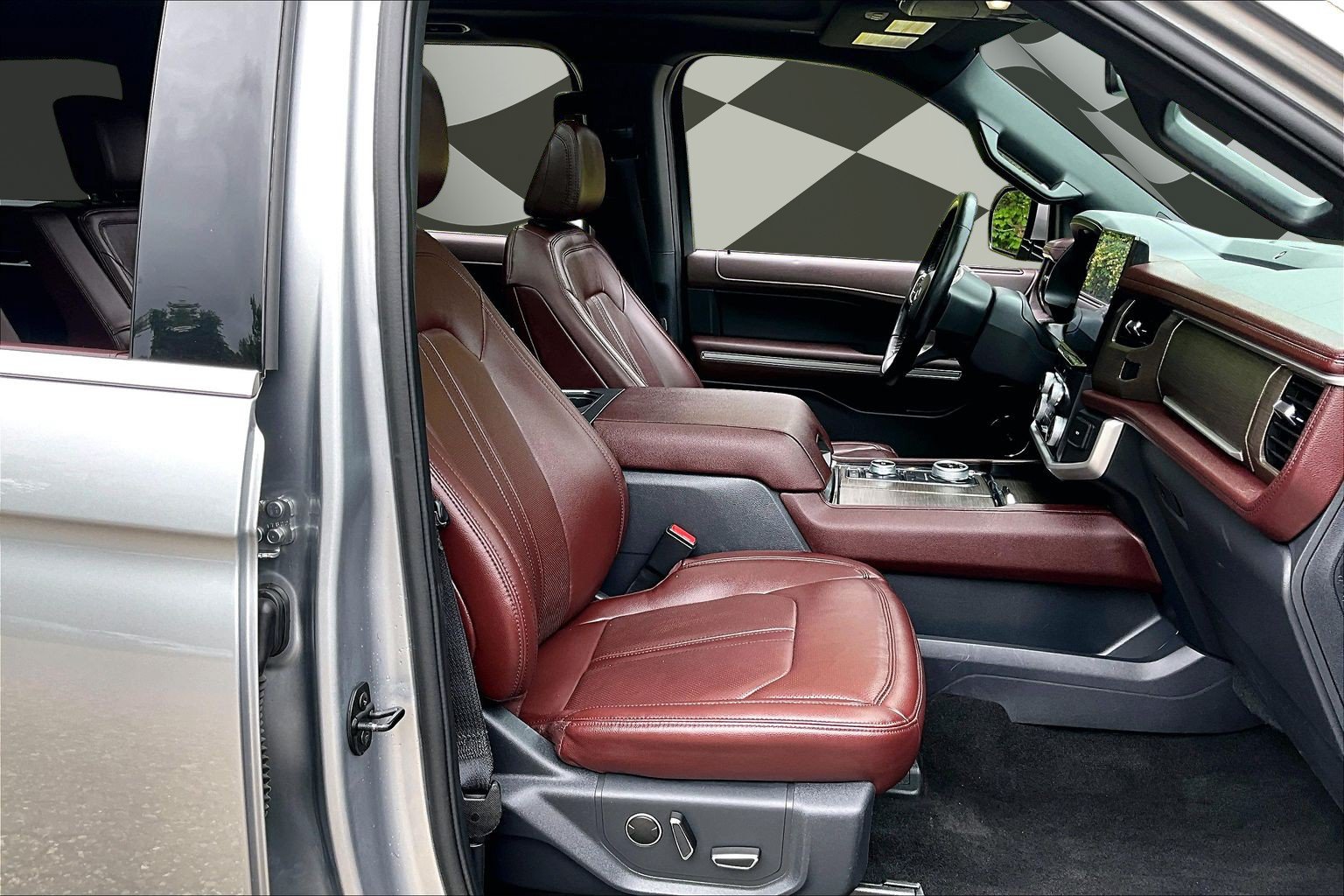 Certified 2022 Ford Expedition Limited AWD/4WD image 7