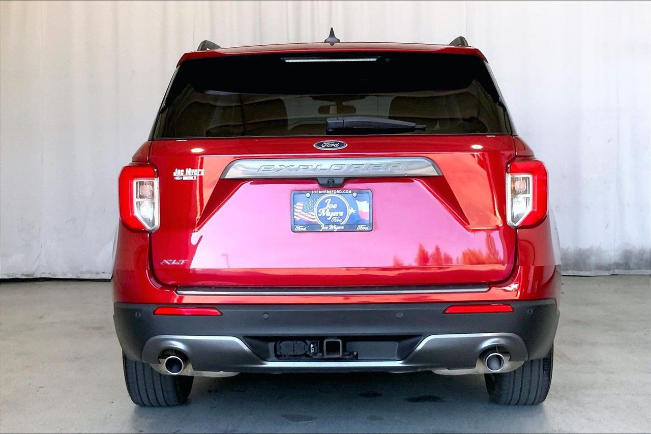 Certified 2023 Ford Explorer XLT w/ Equipment Group 202A RWD image 3