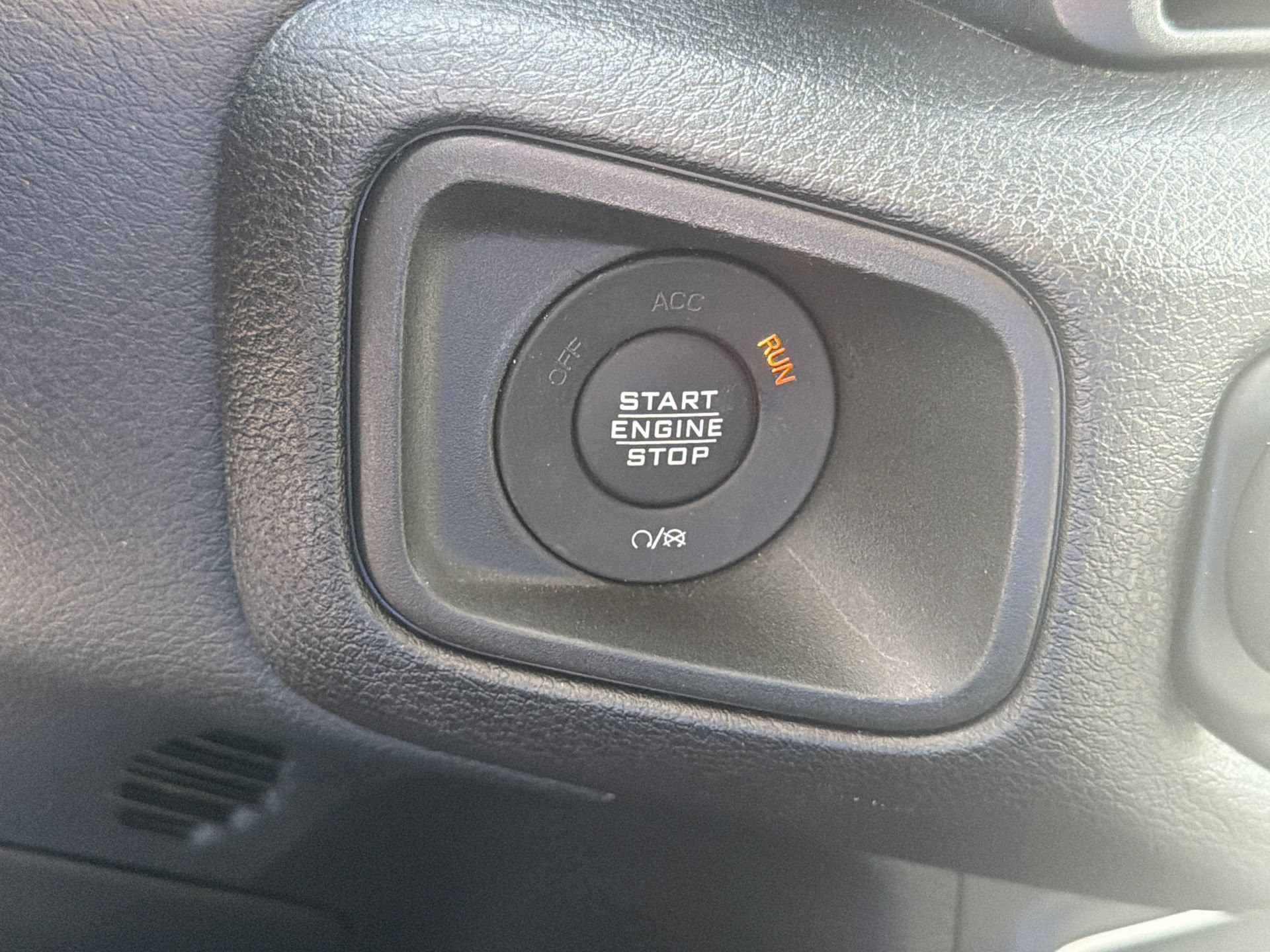 Used 2025 Jeep Wrangler Unlimited Sport AWD/4WD image 21