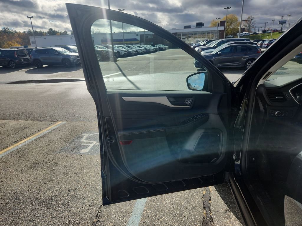 Certified 2022 Ford Escape SE w/ Convenience Package image 11