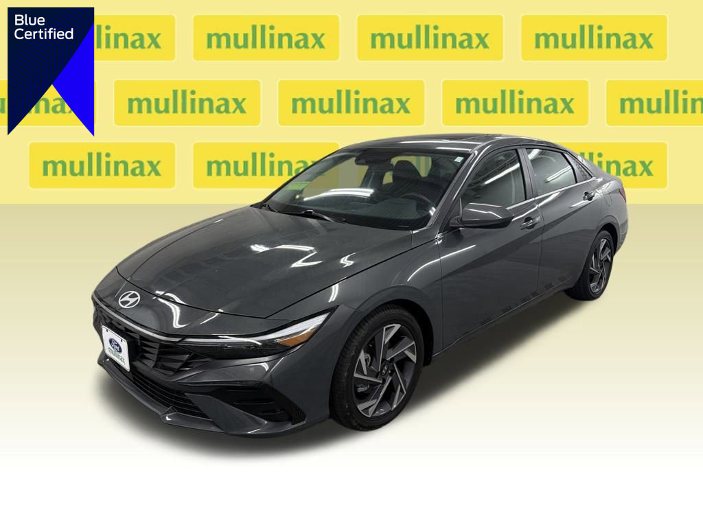 Used 2025 Hyundai Elantra SEL image 1