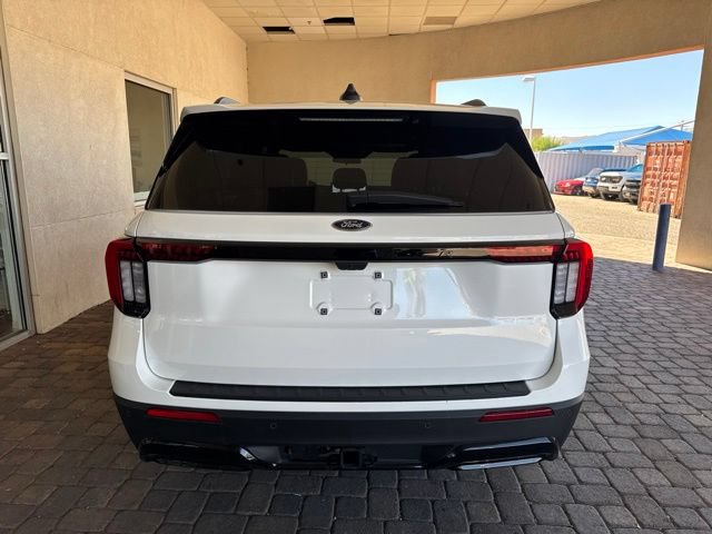 Certified 2026 Ford Explorer ST-Line RWD image 3