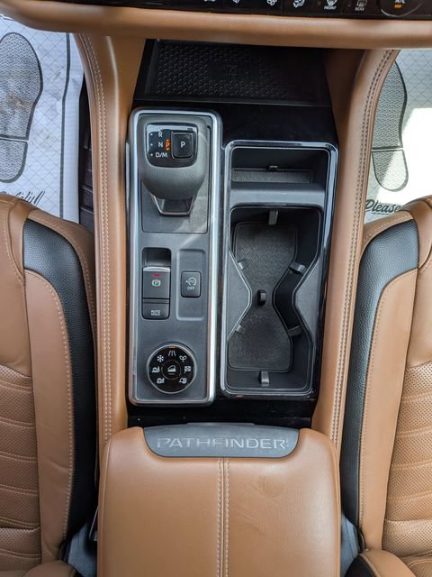 Used 2024 Nissan Pathfinder Platinum w/ Cargo Package AWD/4WD image 15