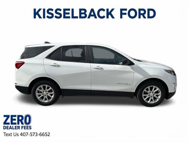 Used 2020 Chevrolet Equinox LS w/ LS Convenience Package FWD image 2
