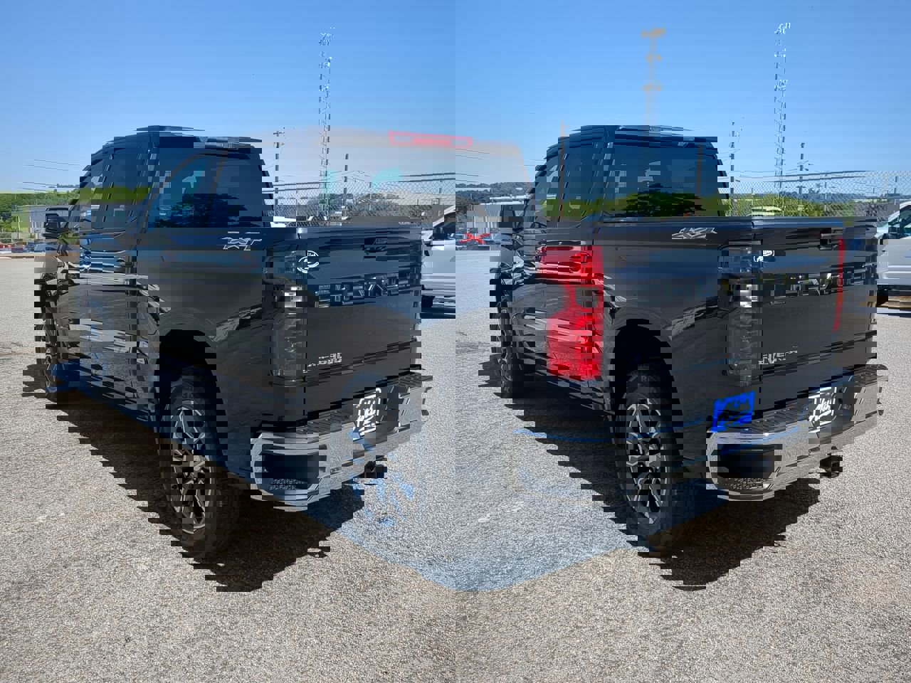 Used 2022 Chevrolet Silverado 1500 LT w/ Protection Package image 2