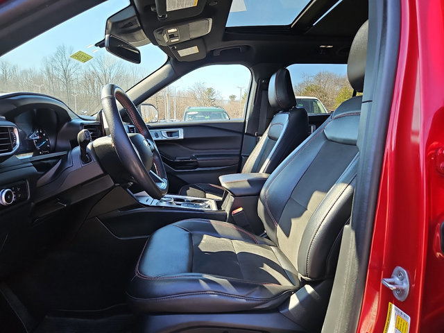 Certified 2023 Ford Explorer ST-Line w/ Class IV Trailer Tow Package image 18