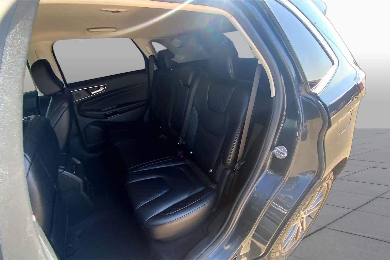 Certified 2024 Ford Edge Titanium AWD/4WD image 21
