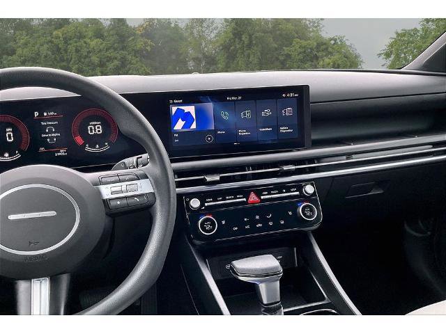 Used 2025 Hyundai Santa Cruz SEL FWD image 9