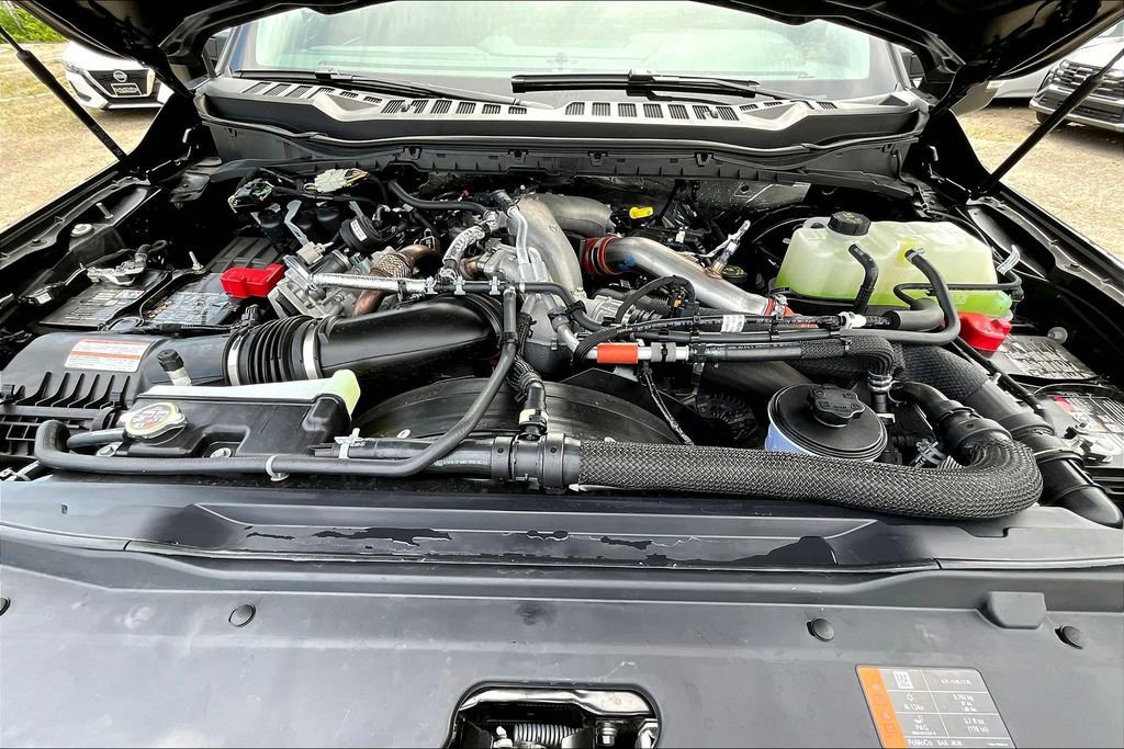 Certified 2025 Ford F250 Lariat image 12