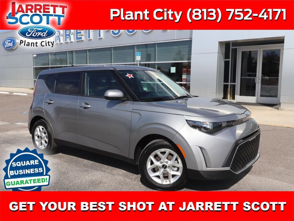 Used 2025 Kia Soul LX w/ LX Technology Package image 7