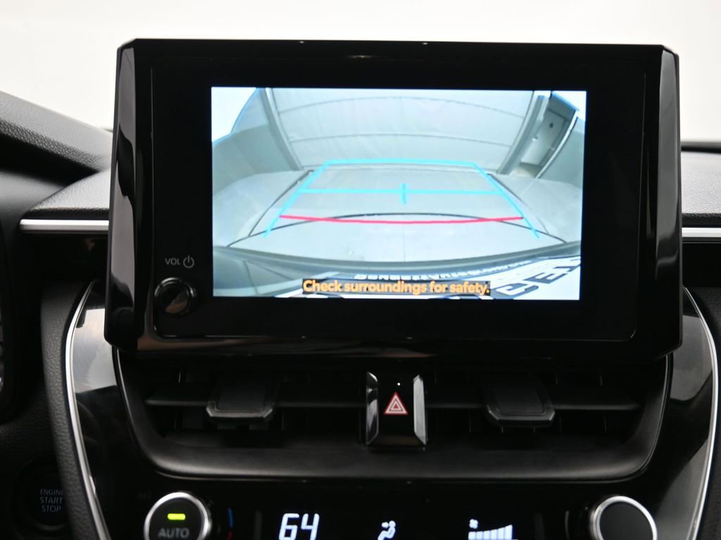 Used 2025 Toyota Corolla Cross LE image 4