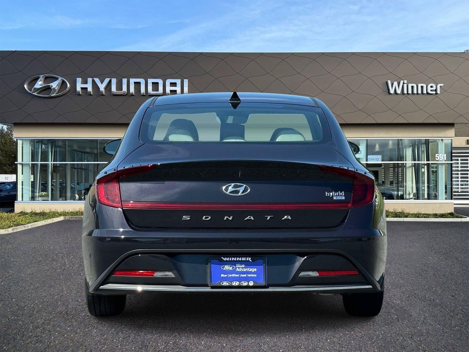 Used 2023 Hyundai Sonata Blue FWD image 3