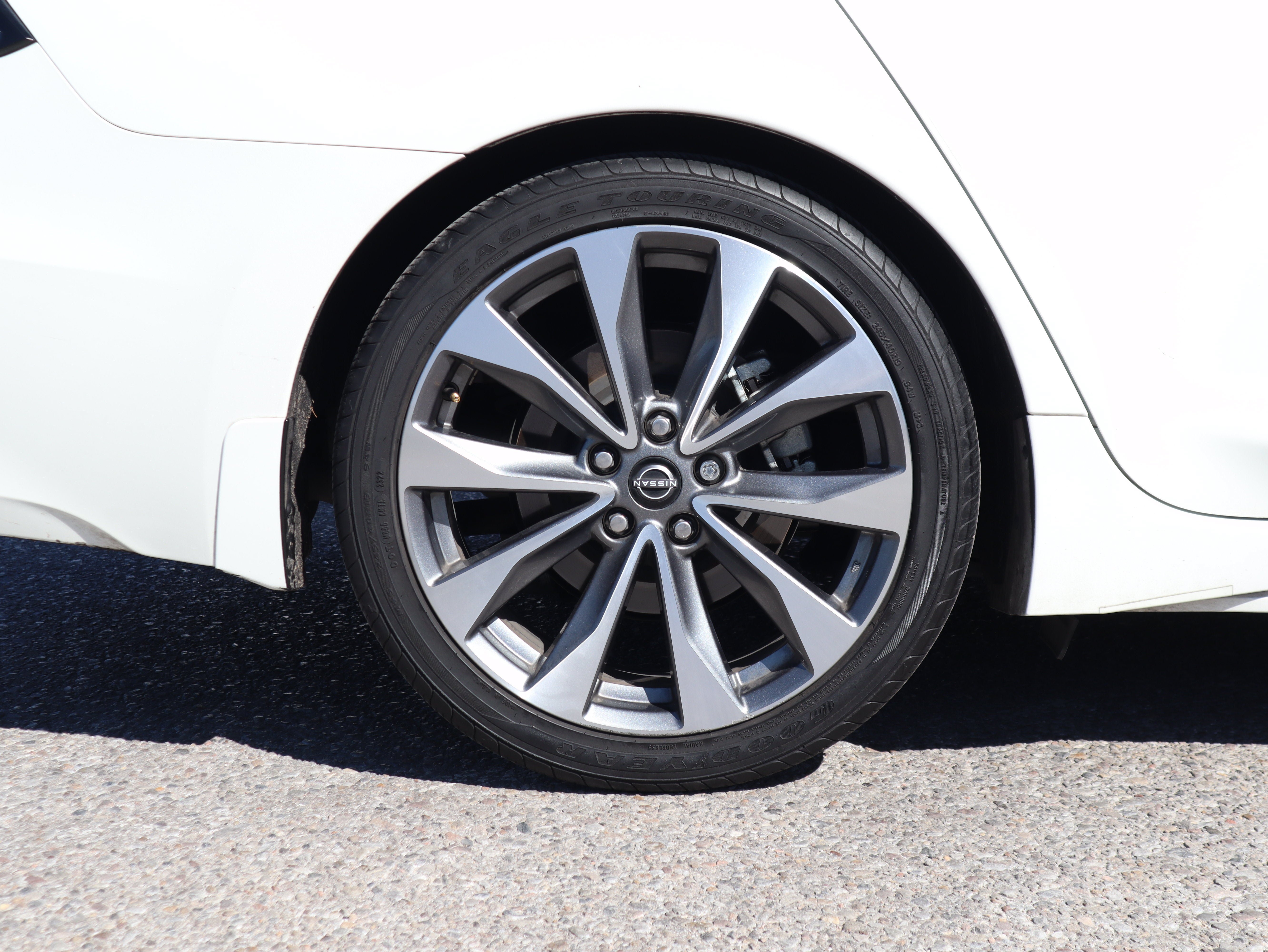 Used 2023 Nissan Maxima Platinum w/ Sport Mat Group FWD image 12