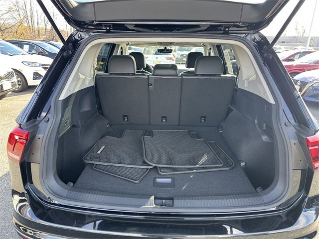 Used 2021 Volkswagen Tiguan SE image 42