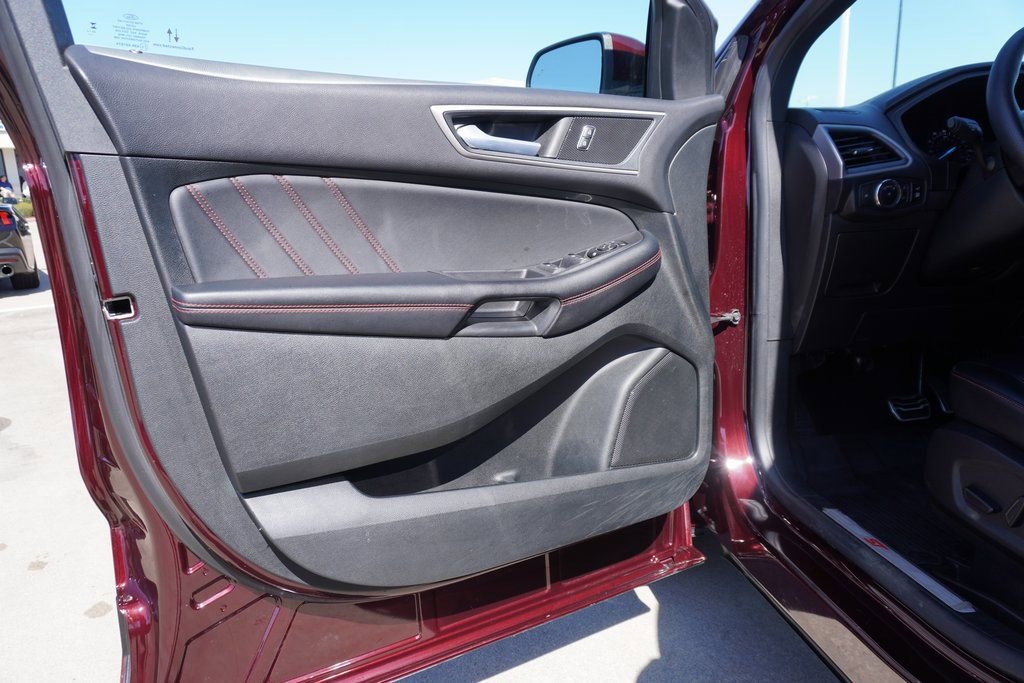 Certified 2023 Ford Edge ST-Line AWD/4WD image 8
