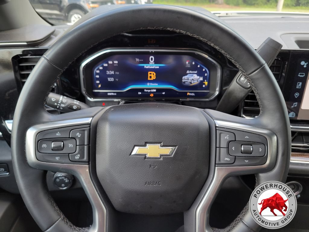 Used 2023 Chevrolet Silverado 1500 LT AWD/4WD image 32