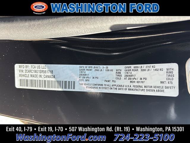 Used 2025 Chrysler Pacifica Select FWD image 20