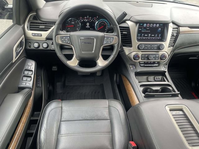 Used 2019 GMC Yukon XL Denali w/ Denali Ultimate Package AWD/4WD image 13