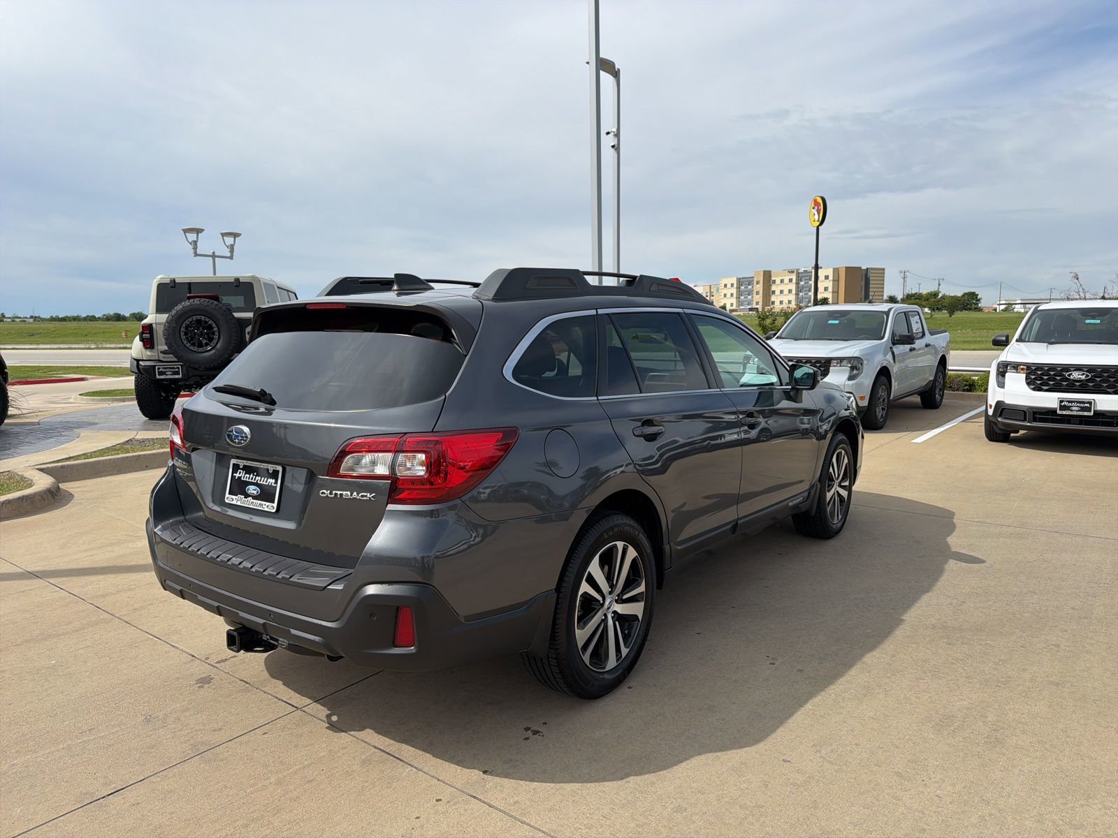 Used 2018 Subaru Outback 2.5i Limited AWD/4WD image 5