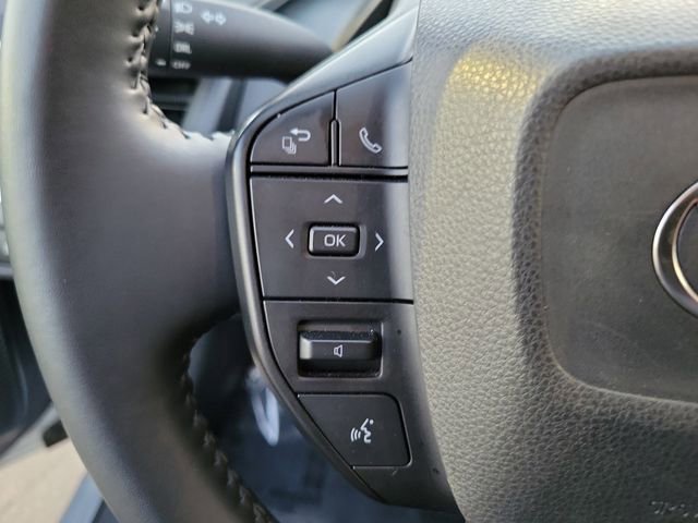 Used 2024 Toyota Prius LE image 10