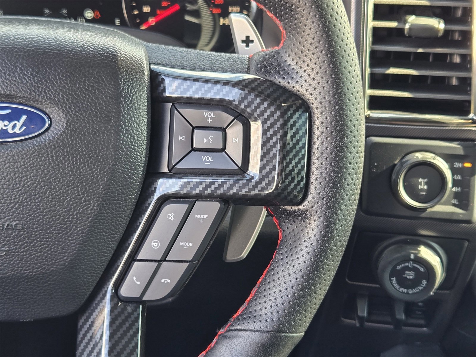 Certified 2018 Ford F150 Raptor w/ Equipment Group 802A Luxury image 28