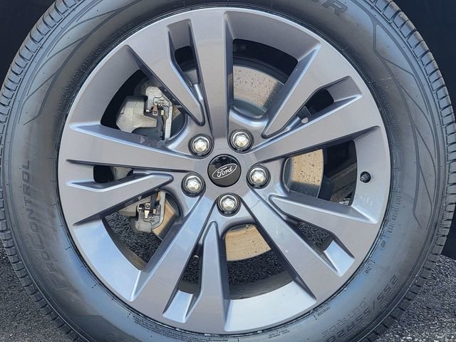 Certified 2023 Ford Explorer XLT w/ Equipment Group 202A image 17