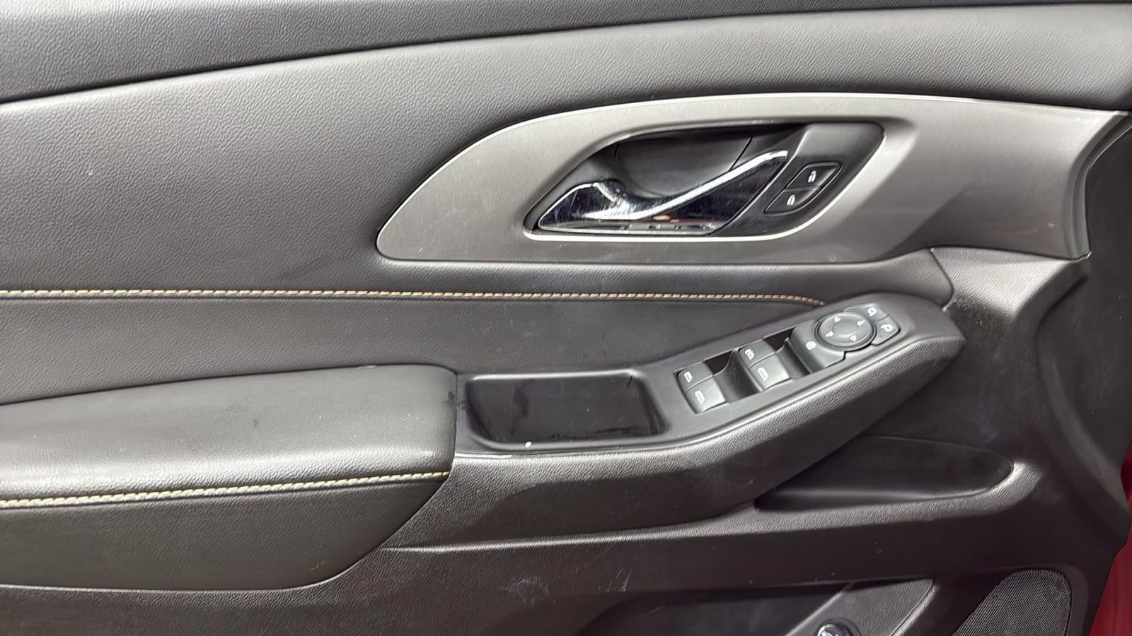 Used 2019 Chevrolet Traverse LT image 10