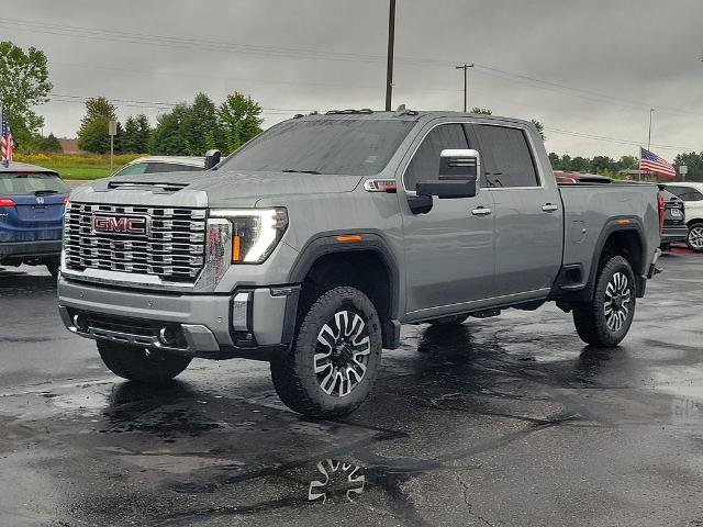 Used 2025 GMC Sierra 2500 Denali w/ Denali Reserve Package AWD/4WD image 2