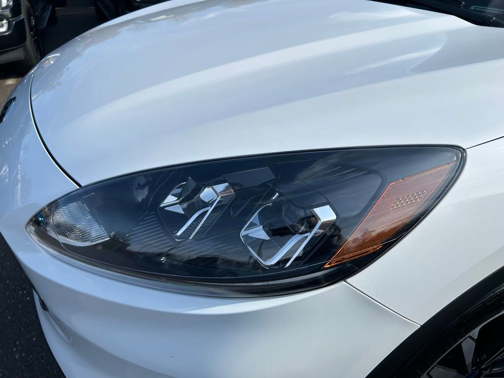 Certified 2022 Ford Escape SEL w/ SEL Stealth AWD Package image 35