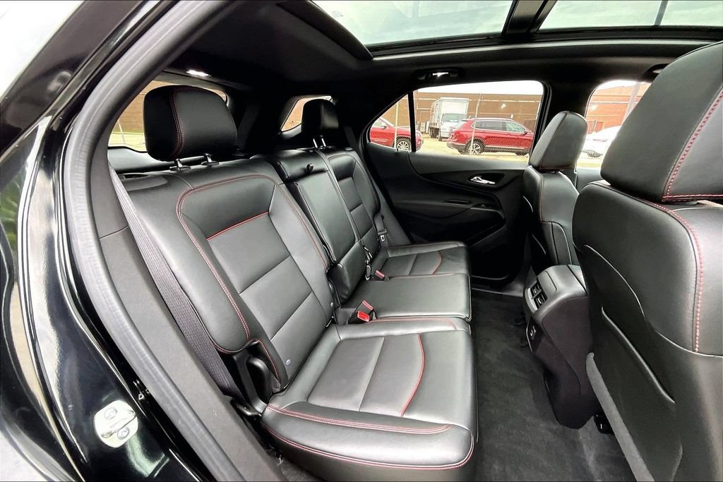 Used 2024 Chevrolet Equinox RS w/ RS Leather Package AWD/4WD image 26