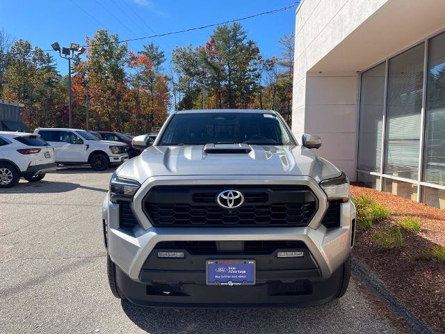 Used 2024 Toyota Tacoma TRD Sport w/ TRD Sport Premium Package AWD/4WD image 3
