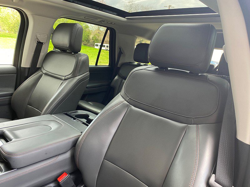 Certified 2025 Ford Expedition Active AWD/4WD image 25