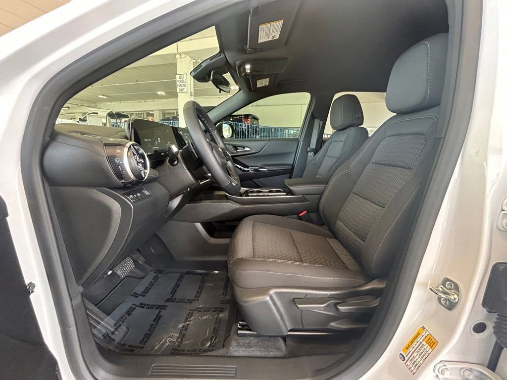 Used 2025 Chevrolet Equinox LT image 10