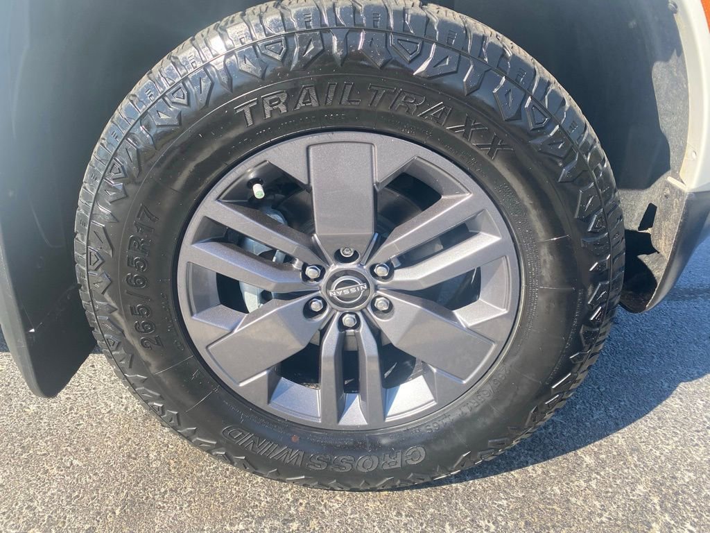 Used 2025 Nissan Frontier SV w/ SV Convenience Package image 28