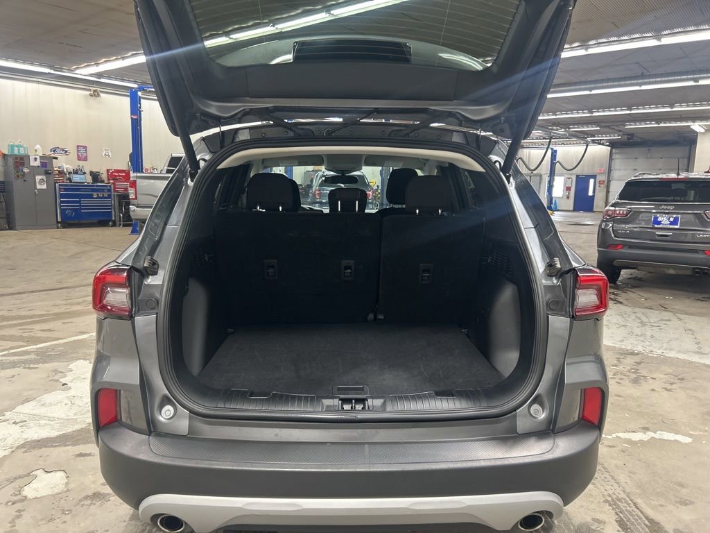 Certified 2024 Ford Escape Active AWD/4WD image 5