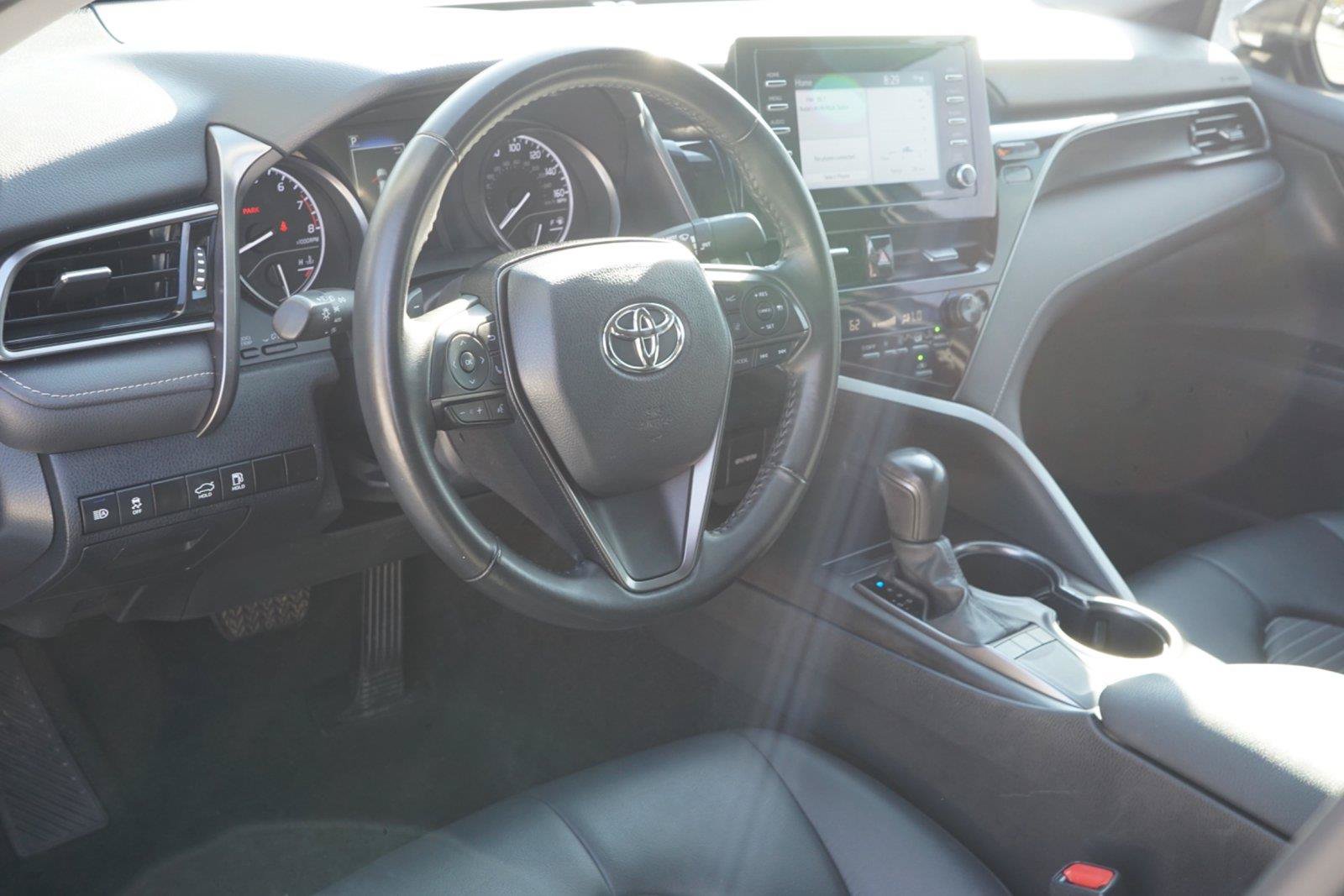 Used 2024 Toyota Camry SE FWD image 9