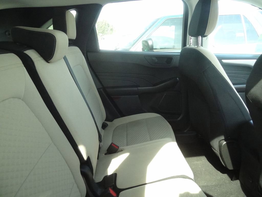 Certified 2022 Ford Escape SE image 11