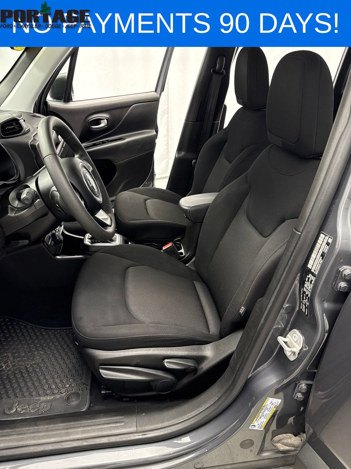 Used 2023 Jeep Renegade Latitude AWD/4WD image 8