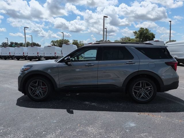 Certified 2026 Ford Explorer ST-Line w/ ST-Line Street Pack RWD image 8