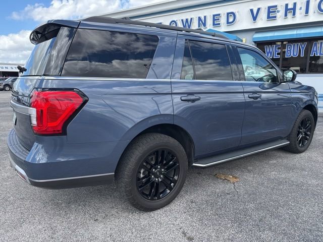 Certified 2022 Ford Expedition XLT image 3